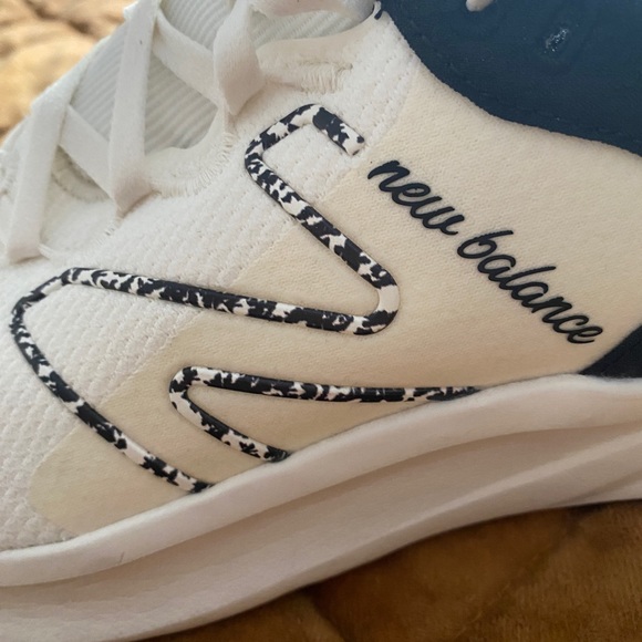 NEW BALANCE | Fresh Foam ROAV Running Shoesw - Picture 7 of 12